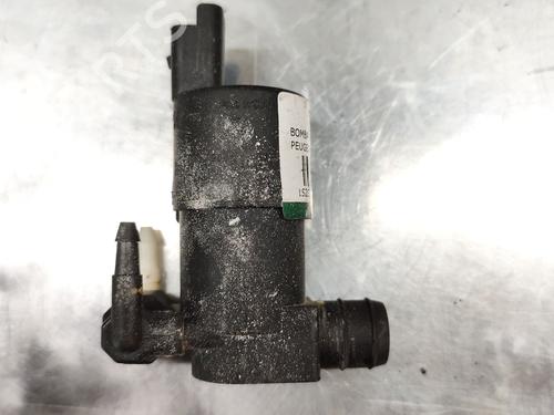 Used Washer pump PEUGEOT 2008 I (CU_) 1.2 THP 110 / PureTech 110 (110 hp) 29351802