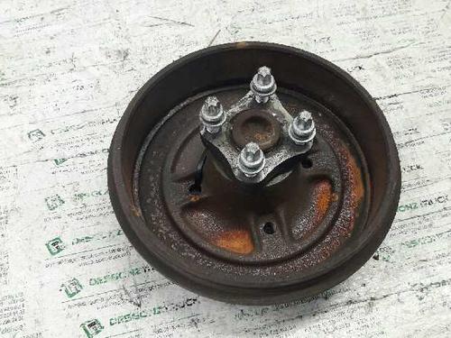 Used Left rear steering knuckle RENAULT CLIO II (BB_, CB_) [1998-2016]  21448759