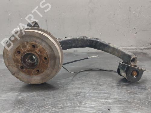 Fusée arrière gauche BMW 3 (E36) 318 tds (90 hp) 33160997