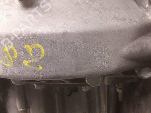 manual-gearbox-peugeot-406-8b-0684076-1995-1996-1997-1998-1999-2000-2001-2002-2003-2004-2005-21438931 main image