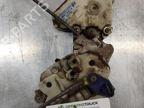 Used Front right lock NISSAN VANETTE CARGO Van (HC 23) [1994-2002]  30269666