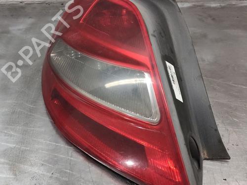 Feu arrière gauche RENAULT MEGANE II (BM0/1_, CM0/1_) 1.5 dCi (BM1E, CM1E) (106 hp) 29505559