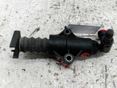 Used Clutch slave cylinder SEAT LEON (1M1) [1999-2006]  21438926
