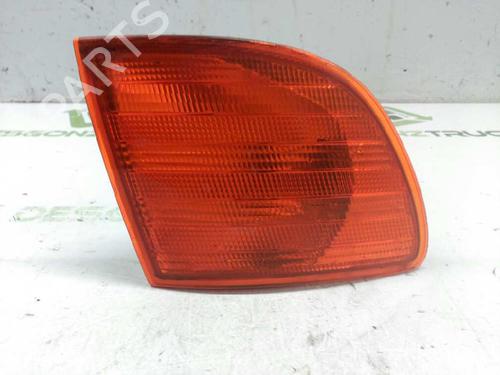 Used Right front indicator MERCEDES-BENZ VITO Van (W638) [1997-2003]  21433394