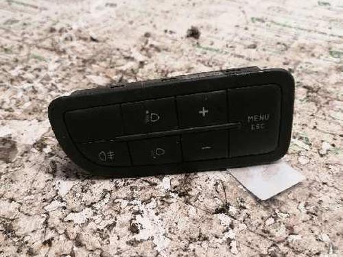 Forlygtekontakt FIAT GRANDE PUNTO (199_) 1.3 D Multijet (199.AXD11, 199.AXD1A, 199.AXD1B,... (90 hp) 21476427