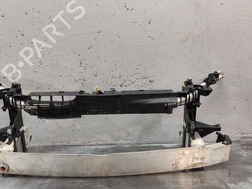 Used Front bumper reinforcement INFINITI Q30 1.5 D (109 hp) 29559219