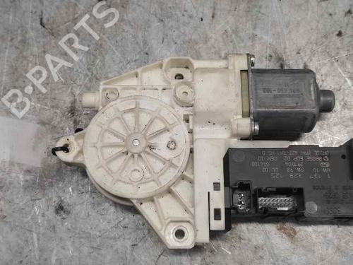 Rudehejsemotor forskærm venstre PEUGEOT 407 (6D_) 2.0 HDi 135 (6DRHRH, 6DRHRE, 6DRHRG, 6DRHRJ) (136 hp) 21414252