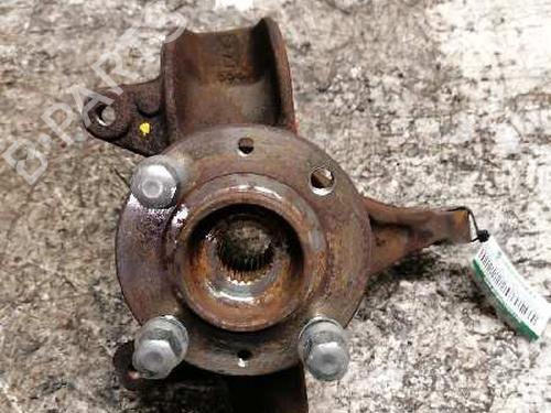 Used Left front steering knuckle RENAULT MEGANE II (BM0/1_, CM0/1_) [2001-2012]  21471318