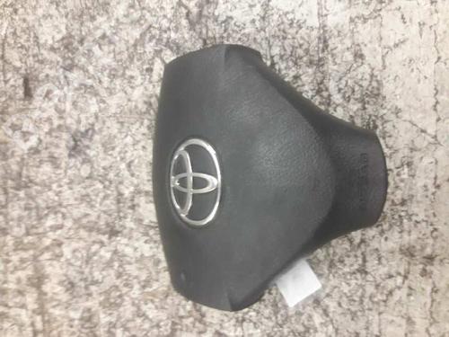 Used Driver airbag TOYOTA COROLLA Verso (ZER_, ZZE12_, R1_) 2.0 D-4D (CUR10_, CUR10R) (116 hp) 21463295