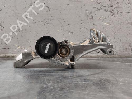 support-infiniti-q30-2015-32155296 main image