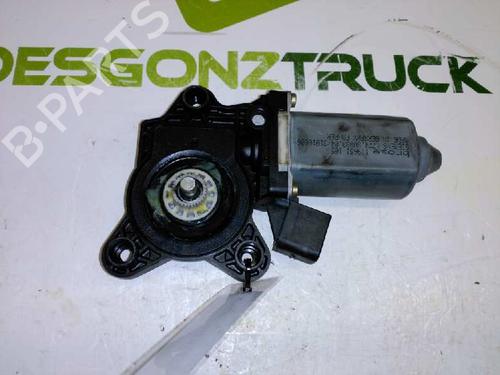 Portierruitmotor linksvoor MERCEDES-BENZ C-CLASS (W203) [2000-2007]  21427345