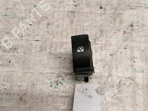 Used Right rear window switch RENAULT SCÉNIC II (JM0/1_) [2003-2010]  21474405