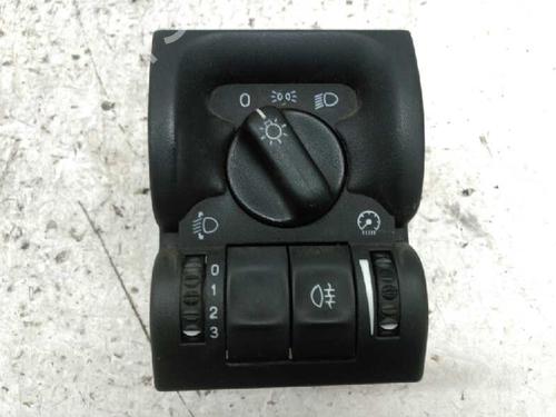 Used Headlight switch OPEL VECTRA B Estate (J96) [1996-2003]  21438499