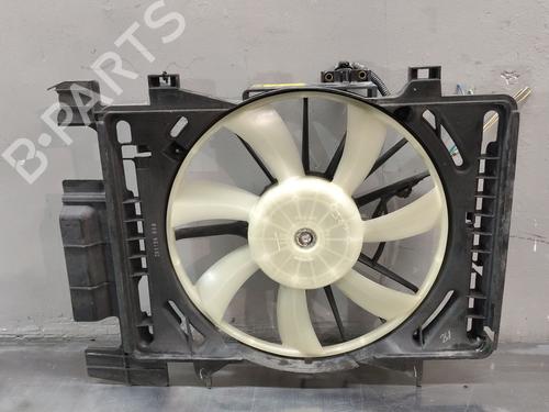 Used Radiator fan Radiator fan TOYOTA YARIS (_P13_) 1.4 D (NLP130_, NLP130) (90 hp) 33570831 33570831