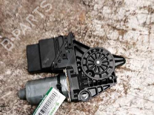 Vindusheismotor høyre bak VW PASSAT B5 (3B2)  | BP21474783E22 