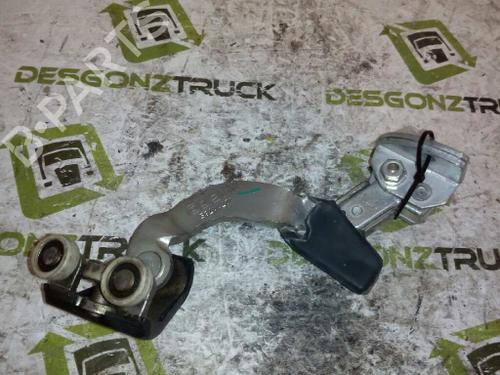 Used Hinge/Door check strap Hinge/Door check strap IVECO DAILY III Van 35 C 12 V, 35 S 12 V (AGKA43A2, AGKB43A2, AGKB46A2,... (116 hp) 40625073 40625073