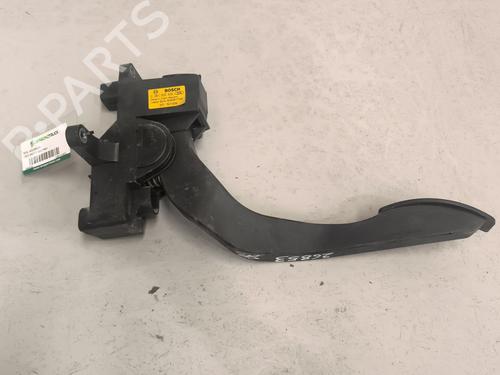 pedal-iveco-daily-iv-platformchassis-2006-2007-2008-2009-2010-2011-2012-40227888 main image