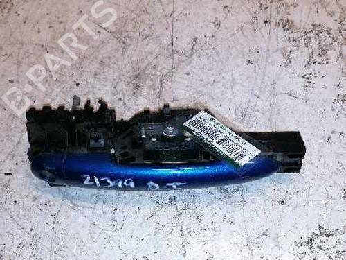 Używane Klamka zewnętrzna drzwi przednich lewych RENAULT MEGANE II (BM0/1_, CM0/1_) [2001-2012]  21478536