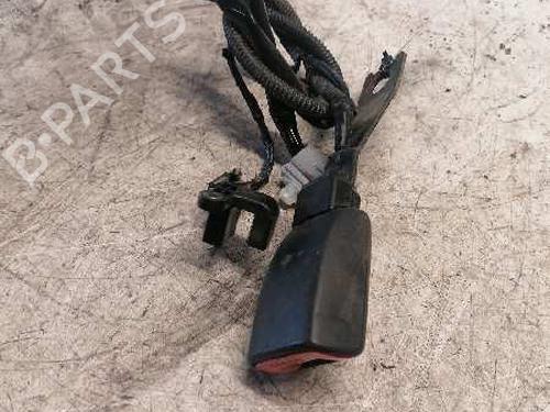 Seat buckle TOYOTA COROLLA Verso (ZER_, ZZE12_, R1_) 2.2 D-4D (AUR10_, AUR10R) | BP21482085I32 