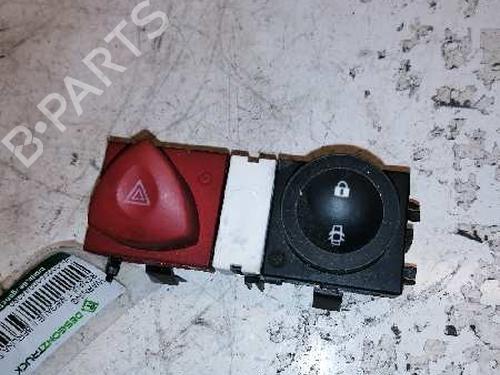 Used Warning switch RENAULT MEGANE II (BM0/1_, CM0/1_) [2001-2012]  21478530
