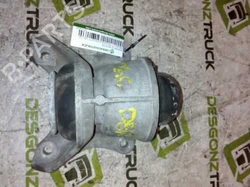Used Engine mount RENAULT TRUCKS MASCOTT Platform/Chassis 3.0 DXi (130 hp) 24679272