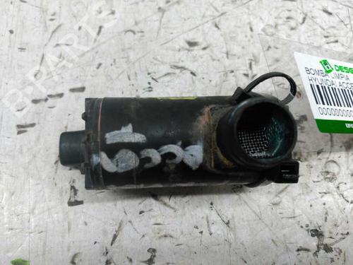 Used Washer pump HYUNDAI ACCENT I (X-3) [1994-2002]  21444538