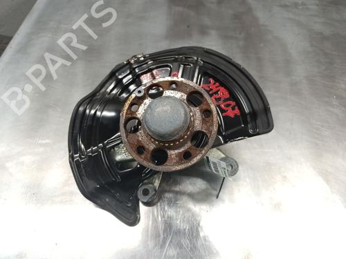 Used Right front steering knuckle INFINITI Q30 1.5 D (109 hp) 30143376