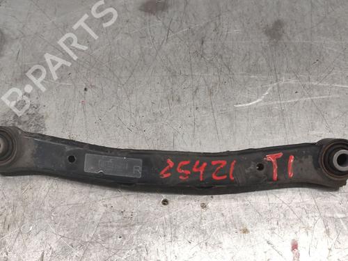 Venstre bagtil bærearm HYUNDAI i30 (GD) 1.6 CRDi (110 hp) 28608269