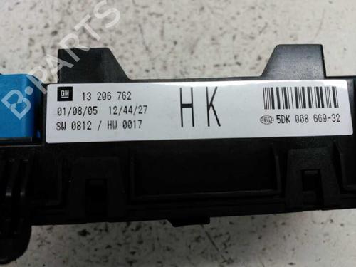 Fuse box OPEL ASTRA H GTC (A04)  | BP21440160E1 