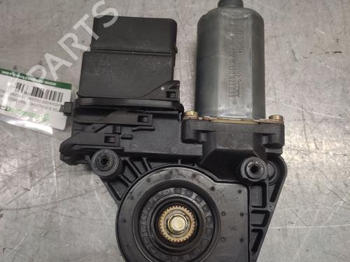 Rudehejsemotor bagstkærm højre VW PASSAT B5 (3B2) [1996-2001]  22240568