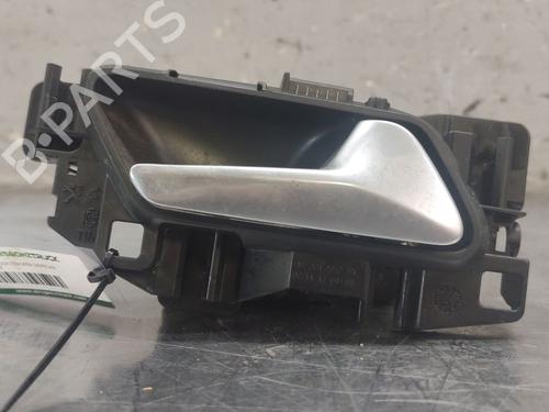 Højre bagtil invendig håndtag PEUGEOT 308 II (LB_, LP_, LW_, LH_, L3_) [2013-2021]  32008423