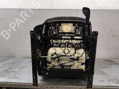 Sæde højre fortil AUDI Q3 (F3B) 35 TDI quattro | BP31573791C16 