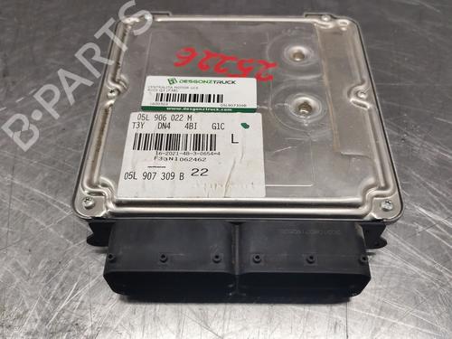 Used Engine control unit (ECU) AUDI Q3 (F3B) 35 TDI quattro (150 hp) 32843463