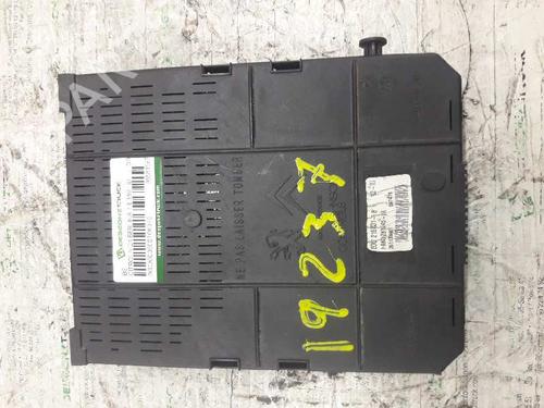 Boîte à Fusibles CITROËN C4 I (LC_) 1.6 HDi (90 hp) 21458893