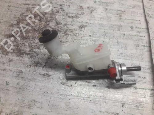 Hovedbremsecylinder TOYOTA RAV 4 II (_A2_) 2.0 4WD (ACA21, ACA20) (150 hp) 24530775