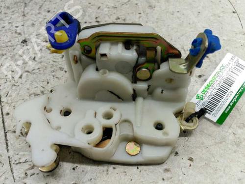 Used Front right lock NISSAN VANETTE CARGO Van (HC 23) [1994-2002]  21425013