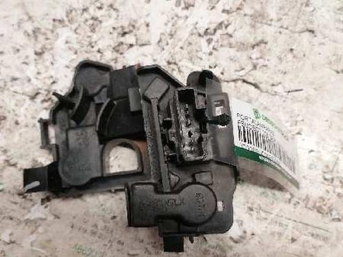 Lampeholder PEUGEOT 206 Hatchback (2A/C) [1998-2012]  21477004