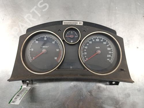 Used Instrument cluster OPEL ASTRA H (A04) [2004-2014]  30400550