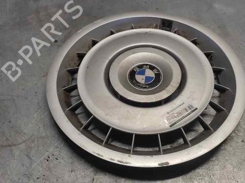 Used Hub cap BMW 5 (E34) 518 i (113 hp) 25800923
