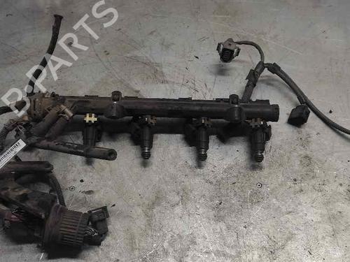Used Injection rail SEAT IBIZA II (6K1) 1.4 i (60 hp) 21400845