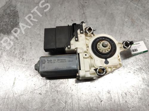 Rudehejsemotor bagstkærm venstre VW GOLF V (1K1) [2003-2010]  24292517