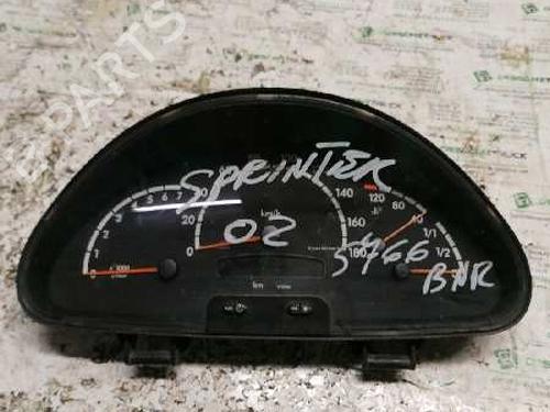 Used Instrument cluster MERCEDES-BENZ SPRINTER 4-t Platform/Chassis (B904) [1995-2012]  21476884