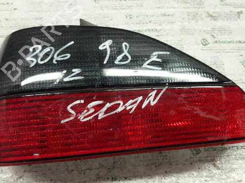 Used Left taillight PEUGEOT 306 Hatchback (7A, 7C, N3, N5) [1993-2003]  21450133