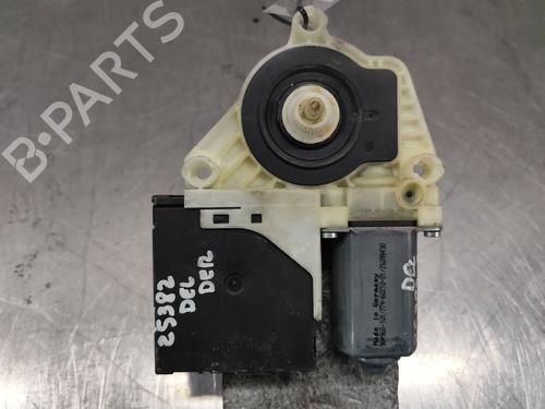 Right front window motor VW GOLF VI (5K1) 2.0 TDI | BP31036026E20