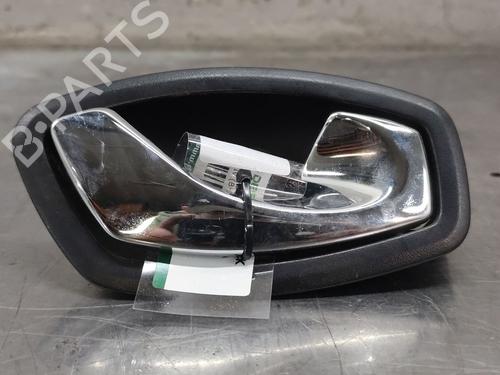 Maneta interior delantera derecha RENAULT CLIO IV (BH_) 0.9 TCe 90 (BHNF, BHMA, BHMH, BHJK, BHJR) (90 hp) 31317029