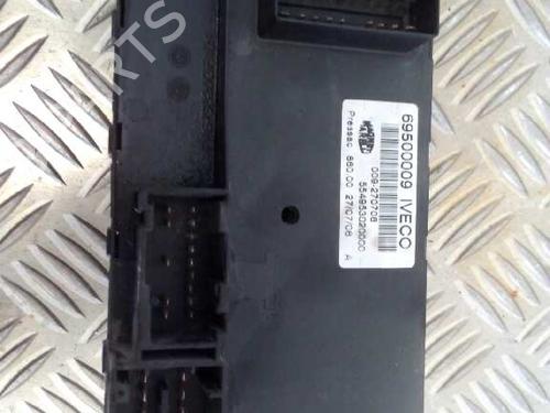 Used Fuse box Fuse box IVECO DAILY III Platform/Chassis 35 S 13,35 C 13 (125 hp) 40623724 40623724