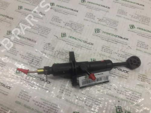 Used Clutch slave cylinder PEUGEOT BOXER Van (244) [2001-2025]  21469359