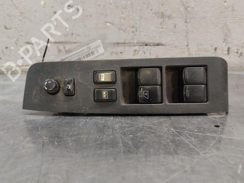 Used Left front window switch NISSAN X-TRAIL II (T31) 2.0 dCi 4x4 (150 hp) 32011116