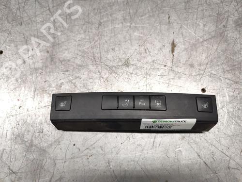 Used Switch Switch MERCEDES-BENZ E-CLASS (W212) E 200 CDI / BlueTEC (212.005, 212.006) (136 hp) 25794215 25794215