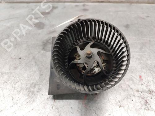 Moteur de chauffage VW GOLF IV (1J1) 1.9 TDI (90 hp) 28811540